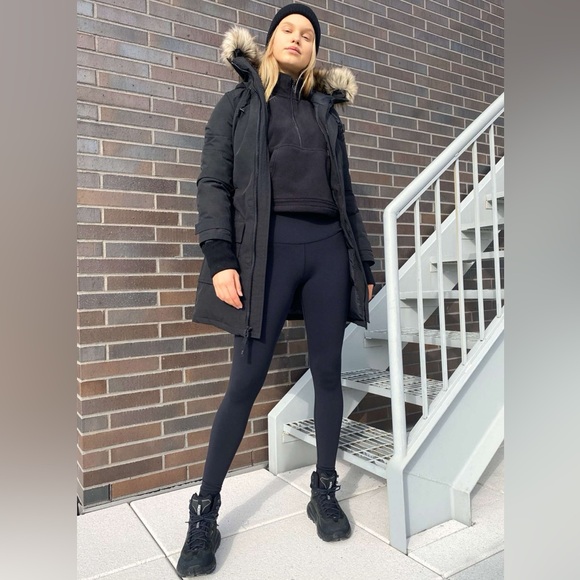 SOLD! Aritzia TNA Bancroft Parka, L (Fits M/L) - Picture 2 of 10